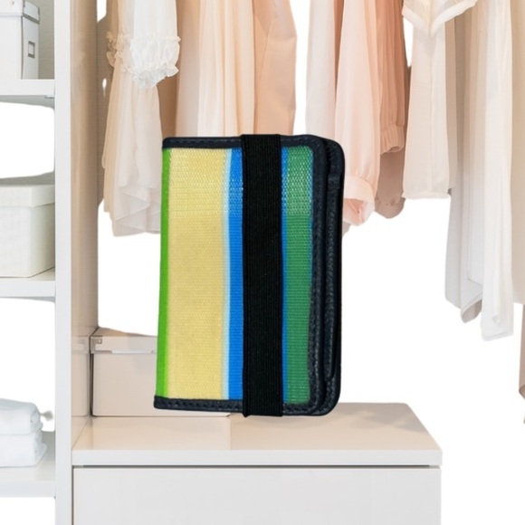 Tote Le Monde Woven Colorful Striped Smartphone Wallet - Picture 2 of 10